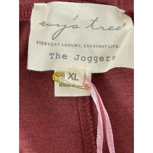 Evy's Tree The Joggers in Patchwork XL - Picture 4 of 4